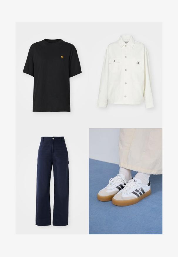 Witte katoenen jas met een knoopsluiting aan de voorkant, twee borstzakken en een vierkante logopatch. Ontspannen pasvorm met lange mouwen en zichtbare stiksels.; Zwarte katoenen t-shirt met een relaxte pasvorm. Heeft een ronde hals en korte mouwen. Bevat een klein goud geborduurd logo op de borst.; Navy blauwe wijde cargobroek van stevige katoen, met zijzakken en een knoopsluiting in de taille.; Witte sneakers met zwarte strepen en beige suède accenten. Voorzien van een gestructureerde gumzool en platte witte veters, gedragen met lichtgekleurde sokken.