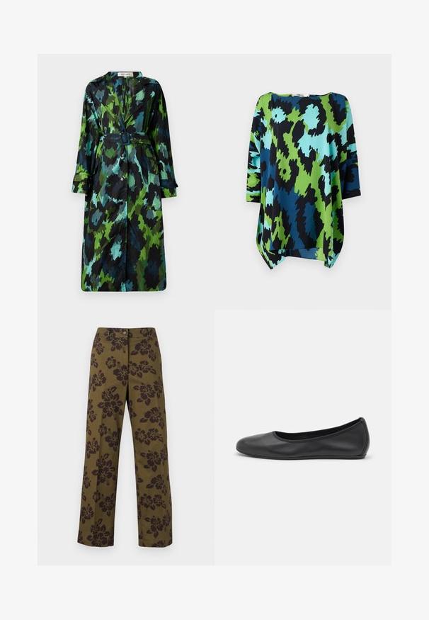 Lang, let trenchcoat med et grønt og sort camouflage mønster, bælte om taljen, knaplukning og afslappet pasform med store lommer.; Løst siddende bluse med et dristigt abstrakt print i blå, grøn og sort. Fremstillet af glat stof med rund halsudskæring og trekvartærmer.; Olivengrøn brede bukser lavet af bomuld, med et mørkt blomstermønster, knaplukning og lige skærem. ; Sort læderballetsko med rund tå, glat tekstur, minimal syning og et fleksibelt såldesign.