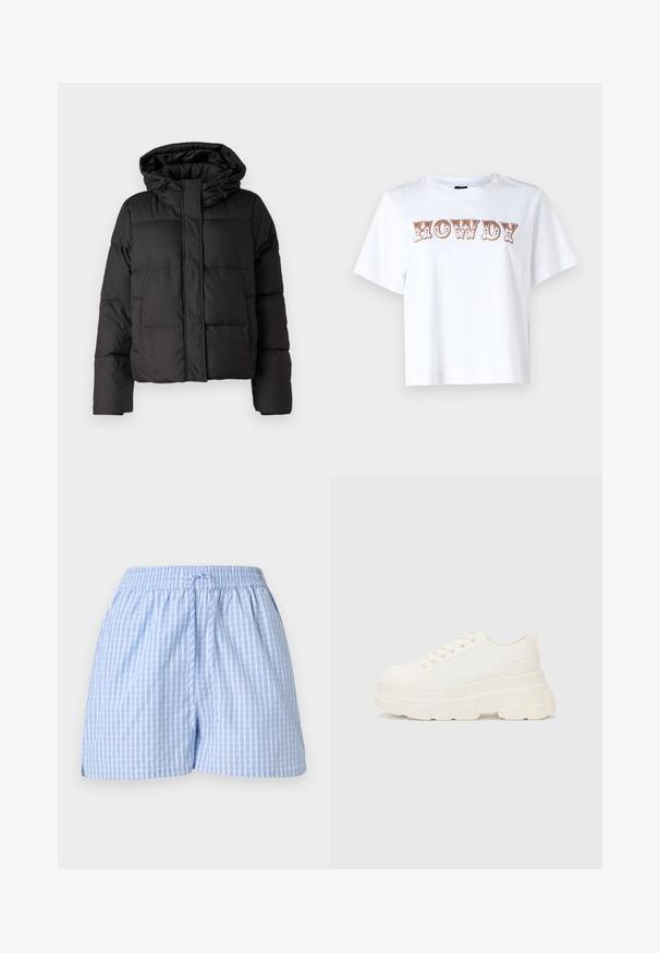 Černá péřová bunda s kapucí, zipovým zapínáním, prošívaným vzorem a elastickými manžetami. Vyrobena z hladkého syntetického materiálu.; Bílý bavlněný tričko s krátkým rukávem a kulatým výstřihem, na přední straně s stylizovaným hnědým nápisem "HOWDY".; Modré a bílé krátké kalhoty s kostkovaným vzorem, elastickým pasem a nastavitelným stahováním. Měkká bavlněná tkanina, volný střih a boční rozparky.; Bílé plátěné tenisky s robustní podrážkou, zaoblenou špičkou a pěti otvory pro tkaničky. Zádový pásek pro snadné obouvání. Hladký povrch, minimalistický design.