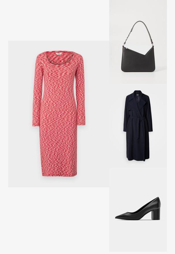 Marineblauwe trenchcoat met een grote kraag, lange mouwen, een strikceintuur in de taille en zijzakken. Glad materiaal met een ontspannen pasvorm.; Langmouw rode jurk met een ronde halslijn, met een textuurpatroon dat lichte en donkere roodtinten mengt tegen een effen achtergrond.; Zwarte leren pump met een spitse neus en een chunky vierkante hak. Glad textuur, eenvoudig ontwerp, geschikt voor formele gelegenheden.; Zwart leren handtas met een driehoekige vorm, een slanke strap en zilveren hardware. Voorzien van een ritssluiting en een reliëflogo op de voorkant.
