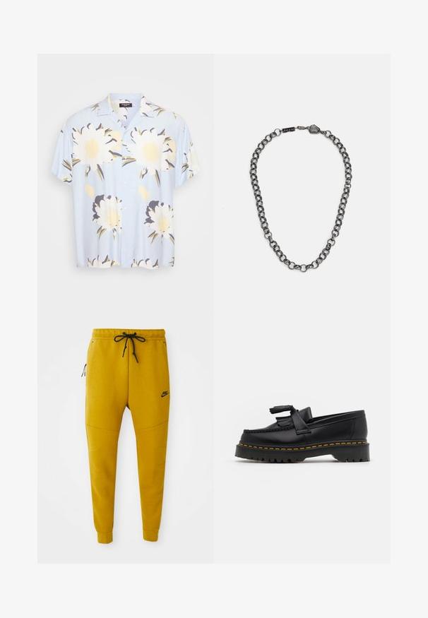 Veste marron résistante à l'eau avec épaules noires, fermeture à pression, capuche ajustable, et logo sur la poitrine gauche et la manche.; Chemise légère à manches courtes de couleur bleu clair, présentant de grands motifs floraux blancs et jaunes, avec une fermeture à boutons, un col classique et une coupe décontractée.; Trois débardeurs blancs côtelés en coton. Présentent un col rond et de petites étiquettes noires près de l'ourlet. Disponibles en plusieurs tailles.; Jogging Nike de couleur jaune moutarde éclatante, fabriqués en tissu doux. Comprend une taille élastique avec cordon de serrage, des poches zippées sur les côtés et des jambes fuselées.; Mocassin en cuir noir avec un accent à frange, doté d'une semelle épaisse noire et d'une couture jaune le long du bord. Fini texturé.; Collier en métal avec des maillons allongés dans une couleur gunmetal foncé. Comprend un accent géométrique et un fermoir avec des détails de marque.