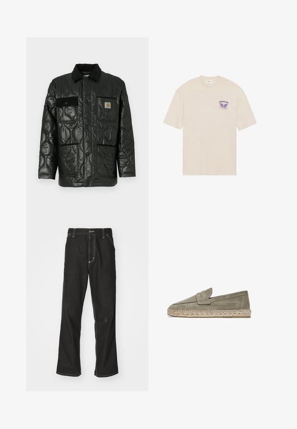 Svart vadderad jacka med en glänsande finish, med krage, fyra påsydda fickor och svarta kordfluwelexempel.; Beige bomullströja med en lila fjärilsdesign och ordet "OBSCURE" på vänster bröstområde, korta ärmar och rundad halslinning.; Svarta denimjeans med en lös passform, med kontrasterande vita sömmar, knäppning och raka ben.; Ljust grönt mocka slip-on-sko med en vävd jutesula, med en vikd detalj fram och en låg klack. Enkelt design, platt profil.