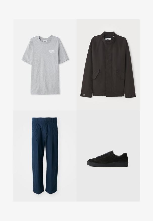 NN.07 SOPHUS - Mezisezónní bunda - black; Světle šedé tričko s krátkým rukávem s malým bílým logem "Billionaire Boys Club" na levé straně hrudi.; Námořnicky modré kalhoty vyrobené z bavlny, s uvolněným střih, předními sklady a plochým pasem se smyčkami na pásek.; Černé semišové tenisky s plochou, strukturovanou podrážkou, zaoblenou špičkou, šesti očky na tkaničky a minimalistickým designem.