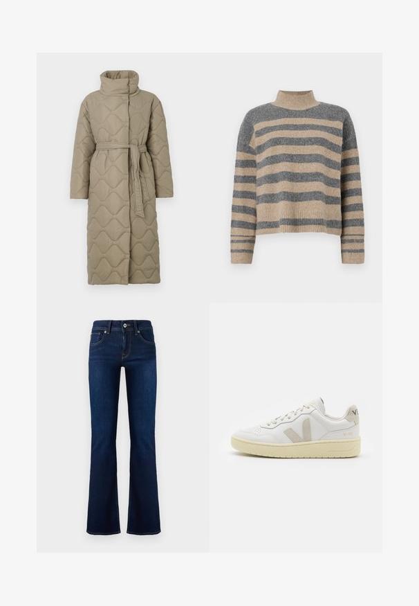 Dlouhý taupe prošívaný kabát s vysokým límcem a opaskem ze stejného materiálu svázaným v pase, se vzorem vlnkového šití po celém povrchu.; Pruhovaný pletený svetr v šedých a béžových barvách, s vysokým krkem, širokými rukávy s manžetami a uvolněným střihem s kráceným designem.; Tmavě modré denimové zvonové džíny s středním pasem, předními kapsami a kontrastním prošitím. Obsahují kovové zapínání na knoflík a poutka na opasek.; Bílé kožené tenisky s béžovými semišovými akcenty, perforovanou špičkou, plochými tkaničkami a strukturovanou krémovou podešví. Obsahují jemné logo na patě.