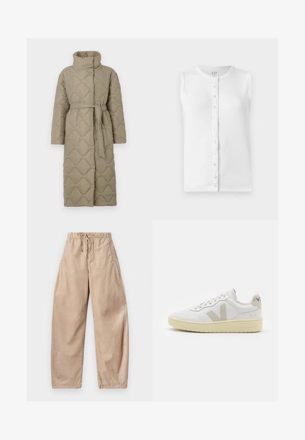 Manteau long en taupe matelassé avec col haut et ceinture en tissu assorti nouée à la taille, présentant des coutures en motif de vagues sur l'ensemble.; Débardeur blanc sans manches en tissu côtelé, avec un col rond et un devant boutonné avec des boutons transparents.; Pantalons larges en coton beige avec une taille élastique et un cordon de serrage, dotés de poches latérales et d'une texture lisse et légère.; Baskets blanches en cuir avec des accents en daim beige, boîte à orteils perforée, lacets plats et semelle texturée crème. Présente un logo discret au talon.