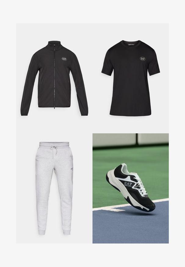 Mustasta vetoketjullisesta takista, jossa on korkea kaulus ja kevyt kangas. Takissa on pitkät hihat ja pieni EA7-logo vasemmassa ylärinnan kohdalla.; Mustapaitainen lyhythihainen t-paita, joka on valmistettu pehmeästä kankaasta. Paidan muotoilu sisältää pyöreän kaula-aukon ja pienen valkoisen logon vasemmassa rinnassa.; Harmaat fleece-housut, joissa on kiristettävä vyötärö, kapeneva lahjemuotoilu, sivutaskut ja pieni musta logo vasemmassa reidessä.; Musta-valkoinen EA7 Emporio Armani -lenkkari roikkuu sinisten ja vihreiden tenniskentän viivojen yllä.