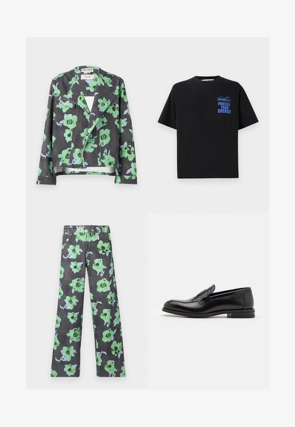 Gėlių švarkas su juodu fonu, dideliais žaliais ir mėlynais žiedais, atvartais ir priekinėmis kišenėmis. Pagamintas iš tekstūruotos medžiagos.; Juoda medvilnės marškinėliai trumpomis rankovėmis, su mėlynu užrašu "APSIGIKITE NUO ENERGIJOS" ir grafiniu dizainu viršutiniame kairiajame kampe.; Tamsiai pilkos gėlėmis išpaišytos kelnės su didelėmis žalios ir mėlynos spalvos gėlėmis. Pridedamas suderintas diržas su daugybe kniedžių ir skylučių.; Juodos odinės loafers, turinčios lygų paviršių, apvalią noselę ir dekoratyvinę juostą per priekinę dalį. Žemas krentantis kulnas, minimalistinis dizainas.