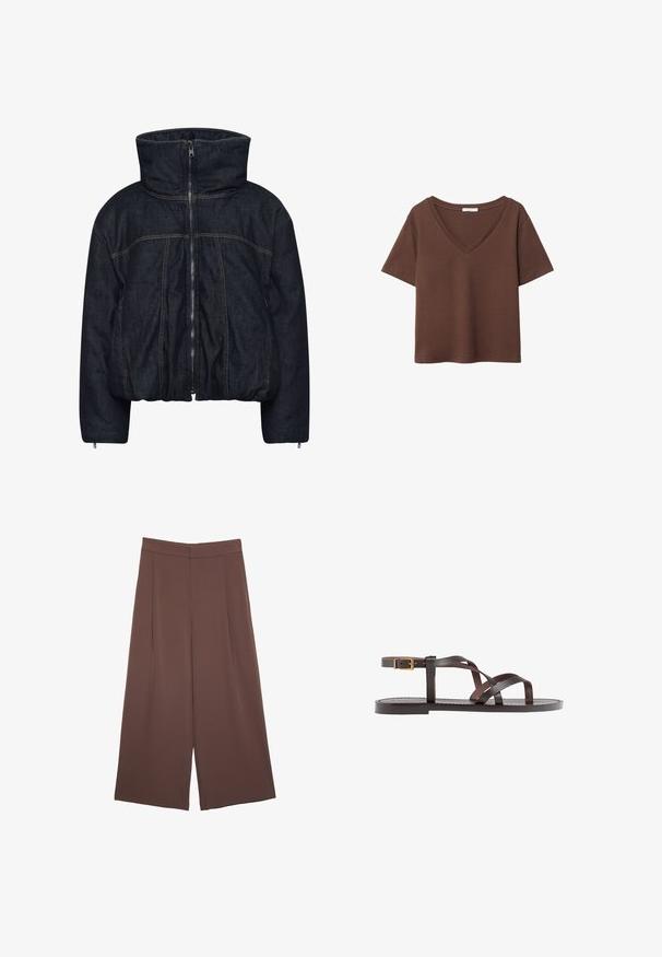 Gestuz RINOVA PUFFER - Zimní bunda - dark blue unwashed; Hnědý bavlněný tričko s krátkými rukávy a hlubokým V-výstřihem. Jednoduchý design, měkká textura a rovný lem. Žádné vzory ani akcenty.; Hnědé široké kalhoty s hladkou texturou, vysokým pasem a předními záhyby. Materiál je lehký a volně splývá.; Hnědé kožené sandály s kříženými pásky, uzavřením na přezku u kotníku a plochou podrážkou s minimem švů.