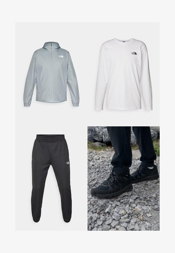 Hellegraue Windjacke mit Kapuze, elastischen Bündchen, Frontreißverschluss und einem weißen Logo auf der linken Brust. Glattes, wasserabweisendes Material.; Weißes langärmliges T-Shirt aus Baumwolle mit Rundhalsausschnitt. Verfügt über ein kleines schwarzes Logo auf der Brust. Glatte Textur, reguläre Passform.; Schwarze Jogginghose mit verstellbarem Bund, schlanker Passform, elastischen Bündchen und einem kleinen weißen Logo am linken Oberschenkel, hergestellt aus glattem Stoff.; Schwarze Outdoor-Schuhe aus Mesh und synthetischem Material, mit einer strukturierten Oberseite, gesichertem Schnürsystem und griffiger Laufsohle, auf felsigem Gelände.