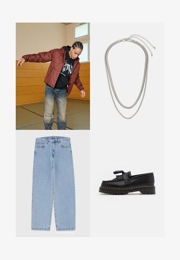 Casaco puffer acolchoado bordeaux com capuz, combinado com um hoodie gráfico preto e jeans azuis desgastados. O cenário tem paredes e um chão de madeira.; Camisa do FC Barcelona com riscas verticais azuis e vermelhas, logotipo da Nike e gráfico do Spotify no centro. Feita de tecido respirável.; Jeans de denim azul claro com design de perna reta, apresentando uma cintura de altura média, cinco bolsos e um fecho de botão e zíper.; Mocassim de couro preto com um detalhe de franjas, apresentando uma sola preta robusta e costura amarela ao longo da borda. Acabamento texturizado.; Colar de metal prateado em três camadas, com correntes flexíveis e elegantes que possuem um leve brilho, fechado com um fecho de lagosta e corrente ajustável.
