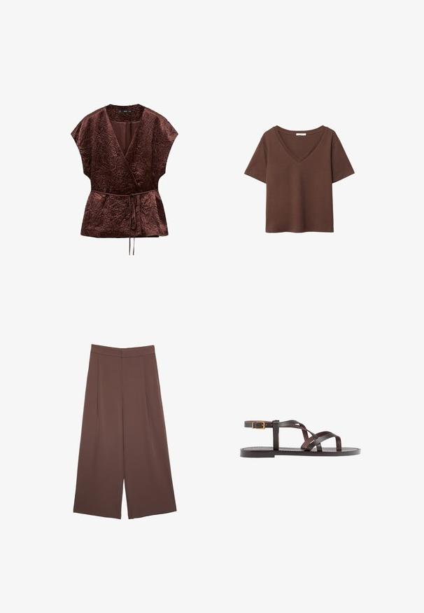 Brązowa, pomarszczona bluzka zapinana na materiał z dekoltem w serek, krótkimi rękawami i paskiem do regulacji. Gładka tekstura z luźnym krojem.; Brązowy bawełniany t-shirt z krótkimi rękawami i głębokim dekoltem w kształcie litery V. Prosty design, miękka faktura i prosty krój u dołu. Brak wzorów i akcentów.; Brązowe spodnie o szerokich nogawkach z gładką fakturą, z wysokim stanem i plisami z przodu. Materiał jest lekki i luźno opada.; Brązowe skórzane sandały z krzyżującymi się paskami, zapięciem na klamrę przy kostce oraz płaską podeszwą z minimalnymi detalami szycia.