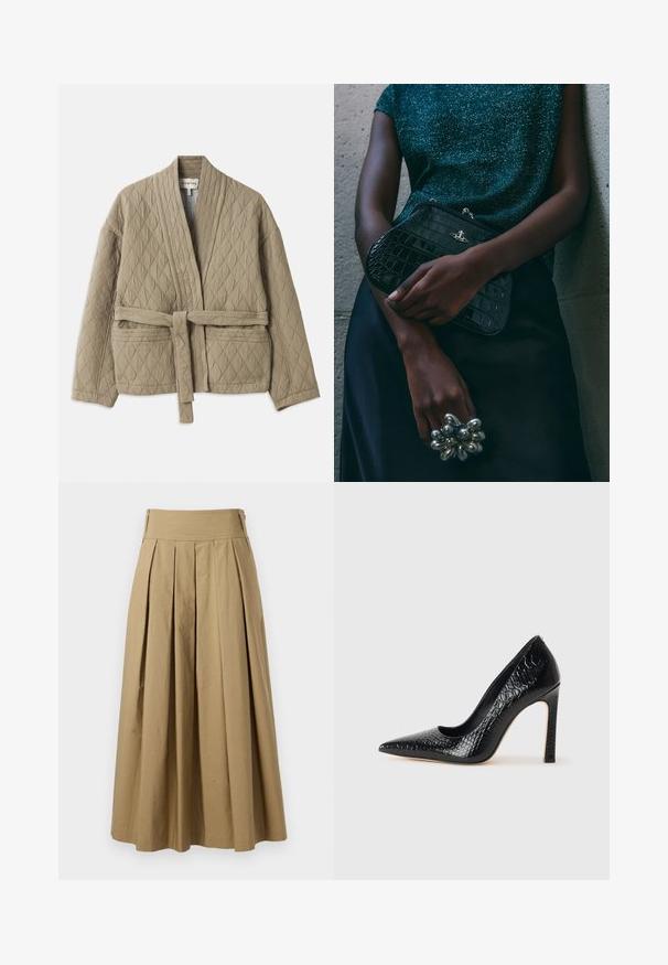 Quiltet beige jakke med bælte i taljen, lange ærmer og diagonalt syningmønster. Har sidelommer og sjalkrave.; Grå ribbet top med en tætsiddende design, brede armhuller og en rund halsudskæring. Fremstillet af blødt bomuldsstof med en glat tekstur.; Kaki plisseret nederdel med høj talje, lavet af bomuld. Har et flydende design og sømmen afsluttes med subtile syninger.; Sorte spidse tå stiletto-sko i krokodilleskind med et strømlinet design, høj hæl og glat sort inderside.; Sorte clutchtaske med krokodillemønster og sølvhardware, holdt mod en tekstureret grå baggrund. Har en blank overflade.
