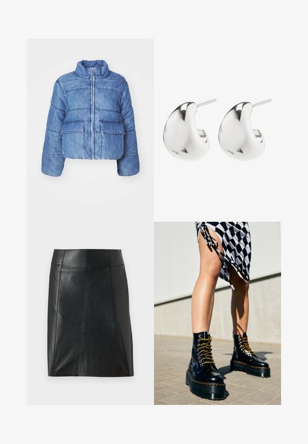 Blaue, verkürzte Denim-Pufferjacke mit hohem Kragen, Frontreißverschluss, zwei großen aufgesetzten Taschen und gesteppten Details.; Weißes, geripptes Tanktop mit runder Ausschnittform und ärmellosem Design, ausgestattet mit einem geraden Saum und einer glatten, dehnbaren Textur.; Schwarzer Lederrock mit taillierter Passform. Glatte Textur, Nähte, die die Form betonen, und ein gerader Saum. Minimalistische und elegante Optik.; Schwarze Leder-Plateau-Stiefel mit klobigen Sohlen, goldenen Schnürsenkeln und orangefarbenen Nähten, kombiniert mit einem karierten Rock, der einen seitlichen Schlitz zeigt.; Silberne Steckerohrringe mit einem glatten, geschwungenen Design. Sie verfügen über eine polierte Oberfläche und eine Steckverschlusssicherung für sicheren Halt.
