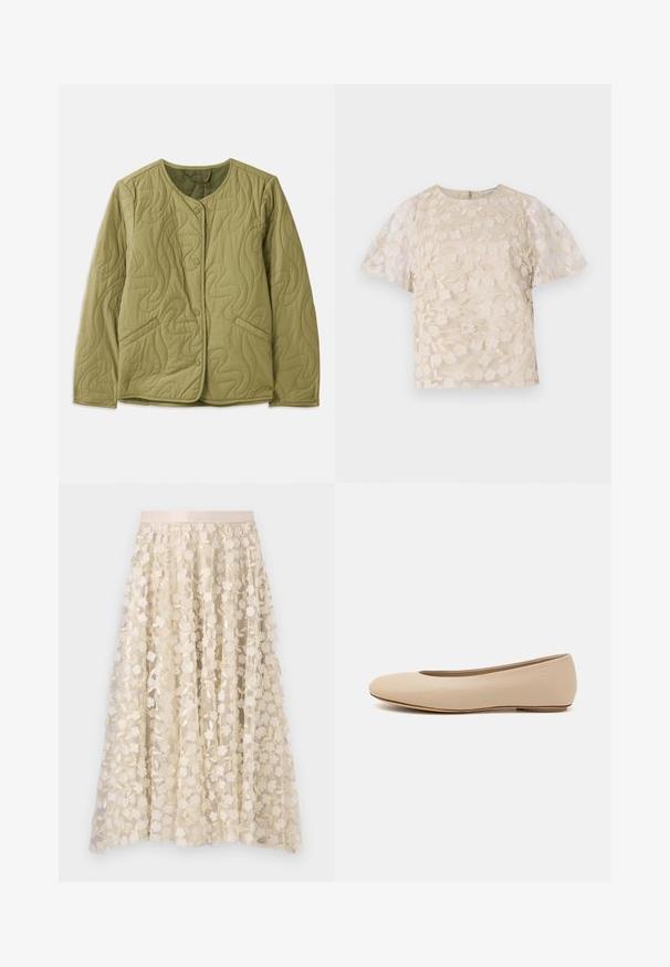 Quilted olivengrøn jakke med rund udskæring, frontknapper, to sidelommer og bølget syet mønster. Blød stofstruktur.; Beige bluse med blomsterbroderi, gennemsigtige puffærmer, rund halsudskæring og lynlåslukning i ryggen. Struktureret blomsterdesign på forpanelet.; Blomsterbroderi på en gennemsigtig, cremefarvet nederdel med satinliv. Designet har små, delikate blomster og blade.; Beige læder balletflade med afrundet tå, minimal sømdetaljering, lav hæl og subtilt logo på bagsiden. Glat, mat tekstur.