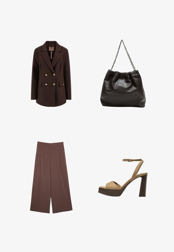Guess TAILLIERTER ZWEIREIHIGER - Cappotto corto - dunkelbraun; T-shirt marrone a maniche corte realizzato in tessuto morbido, con scollo rotondo e vestibilità comoda. Texture liscia senza motivi o dettagli.; Pantaloni ampi marroni con una texture liscia, caratterizzati da una vita alta e pieghe frontali. Il tessuto è leggero e scorre liberamente.; Sandali con tacco alto in suede beige, con una larga fascetta anteriore e una fascetta alla caviglia, dotati di un tacco blocco in legno spesso con una finitura testurizzata.; Borsa in pelle marrone con parte superiore arricciata e tracolla a catena. Texture liscia con finitura lucida e dettagli di cucitura sottili sui lati.