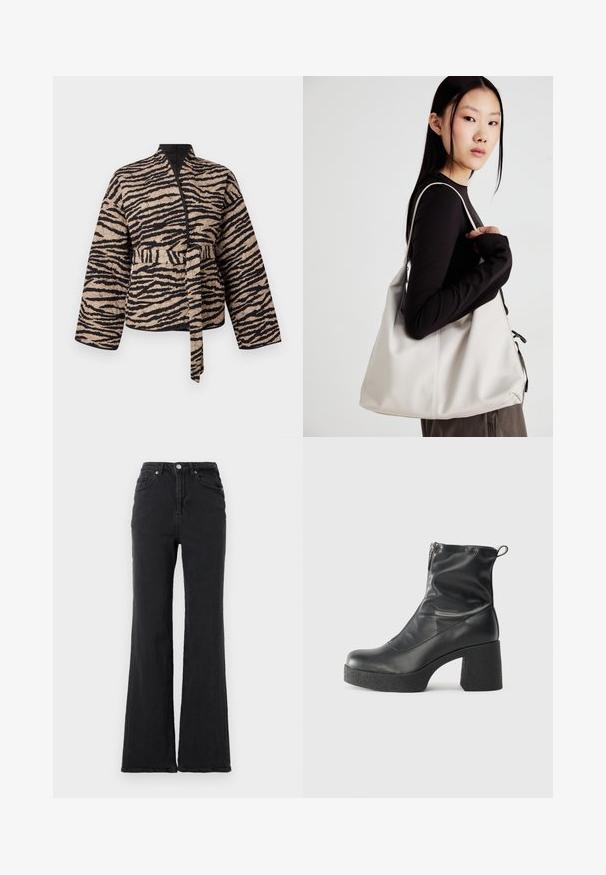 Bežinis siuvinėtasis švarkas su juodomis tigro juostelėmis, su suvyniojimo dizainu, ilgomis rankovėmis ir juosmeniu surišamu diržu.; Du dušo ilgomis rankovėmis marškiniai: vieni juodi, kiti balti. Abu marškiniai turi apvalų iškirpimą, raglan tipo rankoves ir minkštą medvilnės mišinio audinį.; Juodos aukštu liemeniu džinsinės kelnės su pūstomis klešnėmis, priekyje užsegamos mygtuku ir turinčios penkias kišenes, priešais paprastą baltą foną.; Juodos kulkšninių botai, pagaminti iš lygaus odos, su šoniniu užtrauktuku, masyviu tekstūruotu kulnu ir apvaliu pirštu.; Bežinė rankinė, pagaminta iš minkštos medžiagos, turinti laisvą dizainą, siuvinėtas detalės ir dvi petnešos. Tinkama kasdieniam naudojimui.