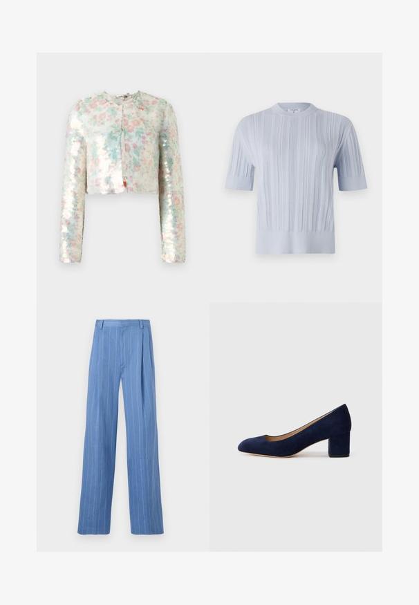 Korte jas met lange mouwen, voorzien van een bloemmotief in pastelkleuren en glinsterende pailletten. Ronde hals, detail van sluiting aan de voorkant.; Lichtblauw, kort mouwend, gebreid topje met verticale ribbelstructuur en een ronde halslijn. De stof vertoont subtiele details met een fitted zoom.; Lichtblauwe wijde broek met verticale witte strepen. Gemaakt van een gladde stof, met een voorplooien en een strakke tailleband.; Navy blauwe suède pump met een spitse neus en een blokhak van gemiddelde hoogte. Glad oppervlak met een subtiele glans en een kleine uitsparing aan de voorkant.