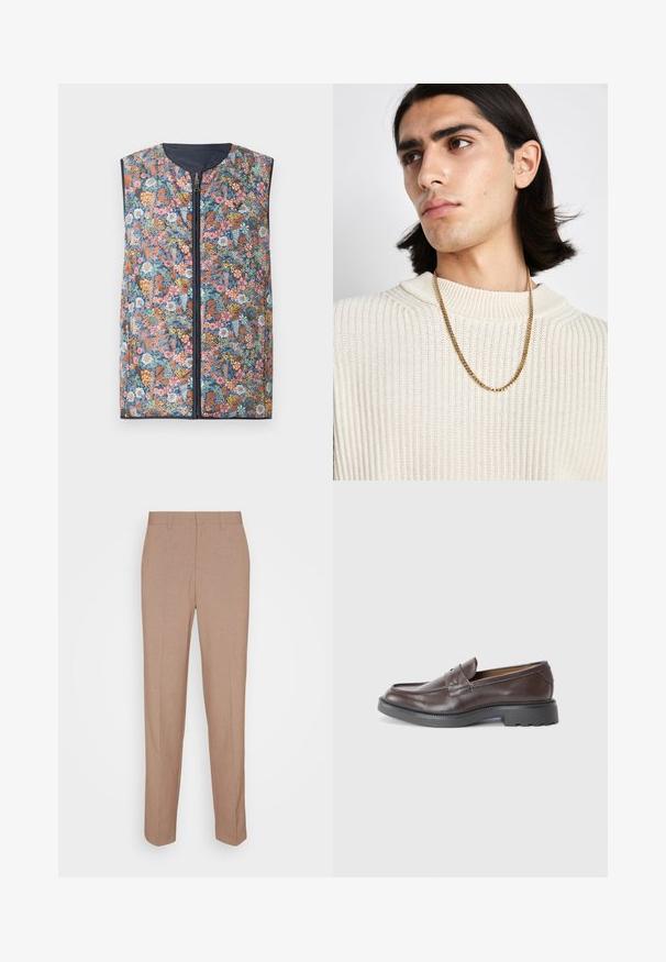 Blumenmuster-Weste mit Polsterung, die einen Reißverschluss vorne, einen runden Halsausschnitt und dunkelblaue Kanten aufweist. Die Farben umfassen rosa, orange, grüne und blaue Blumen.; Weißes Langarm-Hemd aus Baumwolle, mit klassischem Kragen, vorderen Knöpfen und minimalen Nähdetails.; Beige, maßgeschneiderte Hose aus glattem, strukturiertem Stoff. Gerade Passform mit Bund, ohne sichtbare Verzierungen oder Taschen.; Braune Lederloafers mit glatter Oberfläche, runder Zehenpartie, minimaler Naht und dicker schwarzer Gummisohle. Kein sichtbares Zubehör oder Akzente.; Goldene Halskette über einem cremefarbenen, gerippten Strickpullover getragen; weiche Textur mit hohem Kragen und einem subtilen Muster im Gewebe.