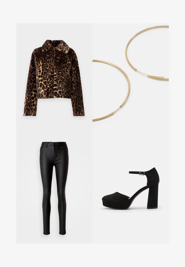 Noisy May NMEVE LEO JACKET - Giacca invernale - mocha bisque; Top nero a spalla singola con sovrapposizione trasparente arricciata lungo il collo, realizzato in tessuto leggero con una texture morbida.; Jeans skinny neri in ecopelle con una consistenza liscia, vita alta, chiusura con bottone e design tradizionale a cinque tasche.; Scarpe con tacco a piattaforma nere in suede, dotate di un spesso tacco a blocco, punta arrotondata e cinturino alla caviglia fissato da una fibbia in metallo. Texture liscia su tutta la superficie.; Orecchini a cerchio color oro, sottili e rotondi, con una finitura metallica liscia e senza decorazioni o motivi.; Portafoglio in pelle nera con pattina a pieghe, accessori dorati, con un logo decorativo. Include una tracolla staccabile per il trasporto.