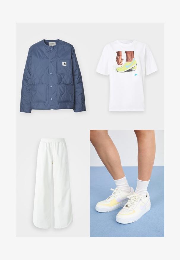Carhartt WIP SKYLER LINER - Ľahká bunda - positano; Biely bavlnený tričko s grafikou nôh v žltých kopačkách Nike s modrými akcentmi, doplnené náramkom na ľavej ruke.; Biele široké športové nohavice s ribbovaným pásom a jemným logom. Hladká tkanina s uvoľneným strihom a zúženým lemom.; Biele kožené tenisky s žltými a levanduľovými akcentmi, okrúhle špičky, ploché šnúrky a textúrovaná gumová podrážka. Nosené s bielymi ponožkami.