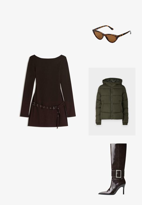 Oliwkowa kurtka puchowa z kapturem, zapinana na zamek, z przednimi kieszeniami. Charakteryzuje się pikowanym wzorem i ściągaczami na rękawach. Gładka faktura.; Czarna długa sukienka z długim rękawem i szerokim dekoltem, z paskiem w talii ozdobionym metalowymi oczkami oraz gładką fakturą materiału.; Ciemnobrązowe, skórzane botki do kolan z ostry szpic, szpilką oraz szerokim paskiem z dużą prostokątną srebrną klamrą.; Okulary przeciwsłoneczne w kształcie kocich oczu z czarno-pomarańczową oprawą w deseń żółwia, brązowymi soczewkami i eleganckimi, spiczastymi końcówkami. Posiadają minimalistyczne logo na zauszniku.; Złota torba na ramię ma teksturowaną tkaninę z okrągłymi metalowymi ćwiekami, trójkątną płytkę z logo oraz łańcuchowy pasek z okrągłymi metalowymi oczkami.