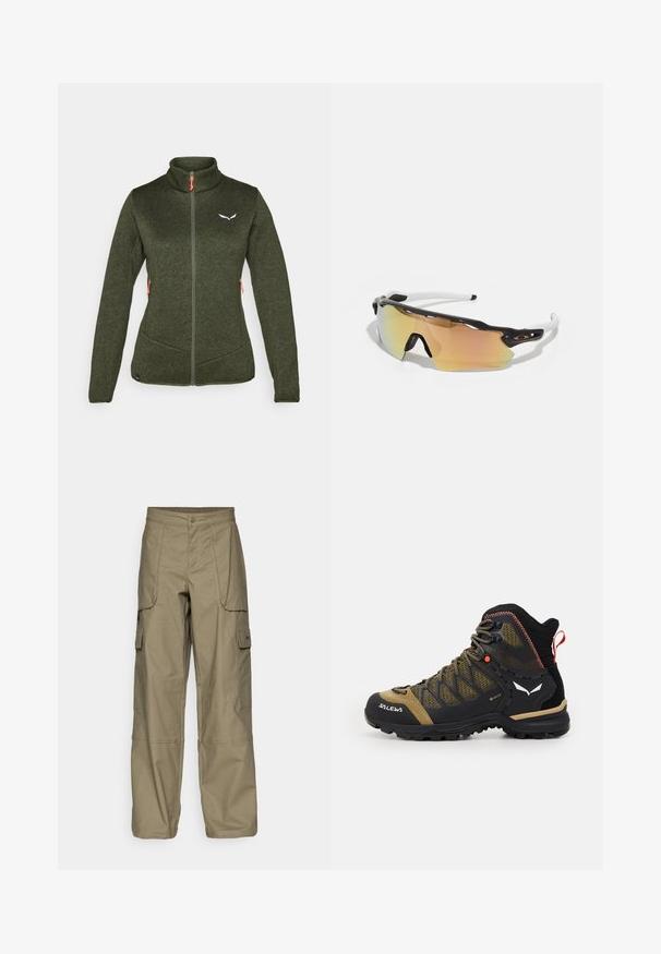 Ciemnozielona polarowa kurtka z wysokim kołnierzem, przednim zamkiem, dwoma bocznymi kieszeniami i białym logo. Posiada kontrastujące pomarańczowe uchwyty do zamka.; Czarna bawełniana koszulka z okrągłym dekoltem i krótkimi rękawami. Wyróżniające się białe logo na górnej lewej stronie. Gładka tekstura, luźny krój.; Pantalony cargo w oliwkowym kolorze, wykonane z luźnego materiału, z wieloma bocznymi kieszeniami i zapięciem na guzik w talii. Gładka tekstura.; Wysokie buty hikingowe w kolorze czarnym i oliwkowym, z siateczkową cholewką, gumową podeszwą oraz teksturowanymi akcentami, wyposażone w tylną pętlę do zakupu.; Okulary przeciwsłoneczne z czarno-białą oprawką, dużymi lustrzanymi soczewkami w złotych i różowych odcieniach, aerodynamiczny kształt oraz wydłużona zewnętrzna krawędź.