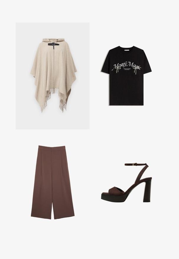 Emporio Armani PONCHO - Pončo - butterscotch; Černé bavlněné tričko s bílým nápisem "Mostly Magic", zdobené dekorativními perlami. Krátké rukávy, volný střih, kulatý výstřih.; Hnědé široké kalhoty s hladkou texturou, vysokým pasem a předními záhyby. Materiál je lehký a volně splývá.; Hnědé semišové sandály na vysokém podpatku s otevřenou špičkou, nastavitelným páskem kolem kotníku a proužkovou platformou.