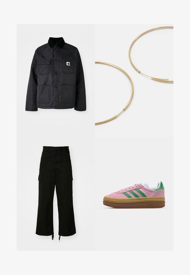 Giubbotto trapuntato nero con colletto in velluto, dotato di due tasche frontali, bottoni a pressione e una patch con logo bianco sul petto sinistro.; T-shirt in cotone nero con una vestibilità rilassata. Presenta un collo rotondo e maniche corte. Include un piccolo logo ricamato in oro sul petto.; Pantaloni cargo neri realizzati in cotone, con gamba larga, tasche laterali e orli con cordino. Il design include una chiusura con bottone in vita.; Sneakers in suede rosa con strisce verdi, dettagli bianchi e suola in gomma marrone. Presentano un tessuto testurizzato e un logo sulla parte laterale.; Orecchini a cerchio color oro, sottili e rotondi, con una finitura metallica liscia e senza decorazioni o motivi.