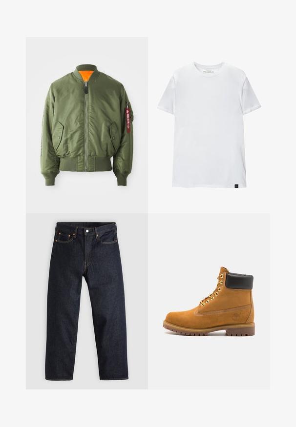 Olivno zelena bomberska jakna z zadrgo spredaj, rebrastimi manšeti in robom, stranskimi žepi in oranžno obloženje. Ima rdečo oznako na rokavu.; Bela majica oprijetog kroja izrađena od pamuka. Okrugli izrez, kratki rukavi, glatka tekstura. Mala crna oznaka na rubu. Jednostavan dizajn.; Temno modri kavbojki s ravnim krojem, petimi žepi, kontrastnim oranžnim šivom in gumbom za zapiranje. Brez vidnih vzorcev ali okraskov.; Svetlo rjave anklne čizme iz semiša z črnim oblazinjenim ovratnikom, zlatimi kovinskimi očesci, belimi šivi in robustnim gumijastim podplatom s izrazitimi tredi.