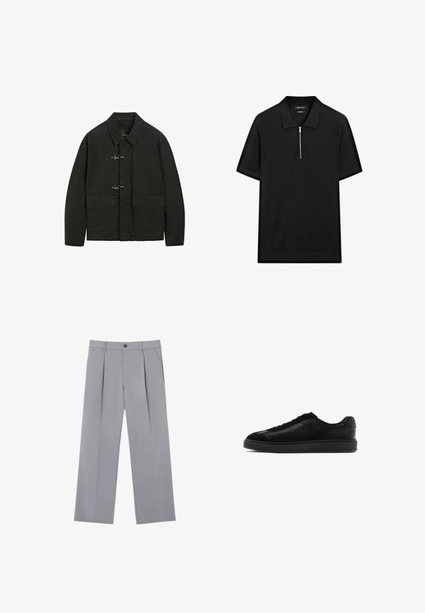 Sort jakke med krave, sølvfarvede lukninger og to forlommer. Den har en lige pasform og en mat overflade.; Sort kortærmet polo skjorte med ståkrave og frontlynlås. Lavet af et glat stof med et rent, minimalistisk design.; Grå plisserede bukser med en afslappet pasform, lavet af et letvægtsstof. Har forlommer og en knaplukning i taljen.; Sorte lædersneakers med en glat overflade, rund tå, snørebånd foran og en kontrasterende tekstureret tunge. Tykk sort gummisål.
