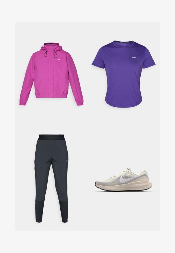 Nike Performance STORM-FIT SWIFT - Športna jakna - hot fuchsia/black/reflective silver; Vijolična atletska majica iz materiala, ki odvaja vlago, z kratkimi rokavi in okroglim izrezom. Majhen bel logotip na prsih.; Nike športne hlače v temno sivi barvi, s taperiranim krojem, elastičnim pasom in dodatnimi detajli blizu manšet.; Tenisice z rahlo sivo mrežasto zgornjšo plastjo, belim Nike swooshom, oblazinjenim srednjim podplatom, elegantno obliko in črnim gumijastim podplatom z vzorcem.