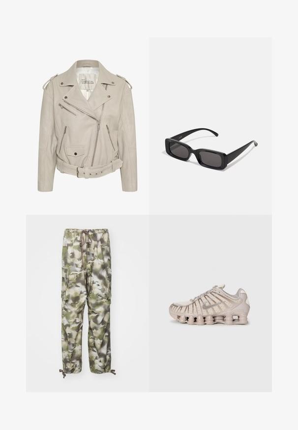 Giacca da moto in pelle beige con numerose tasche con zip, vita con cintura e spalline. Texture liscia e design strutturato.; Canotta bianca in cotone con spalline larghe, scollatura rotonda e una texture liscia e a coste. Nessun motivo o dettaglio presente.; Pantaloni cargo con motivo camouflage nei toni del verde e grigio, cintura elastica con cordino e due tasche laterali.; Scarpa sportiva beige chiaro con tomaia in mesh, design strutturato e suola ammortizzata distintiva con sezioni cilindriche.; Occhiali da sole neri rettangolari con lenti scure, finitura lucida, aste larghe e design della montatura spessa. Nome del marchio inciso su un'asta.