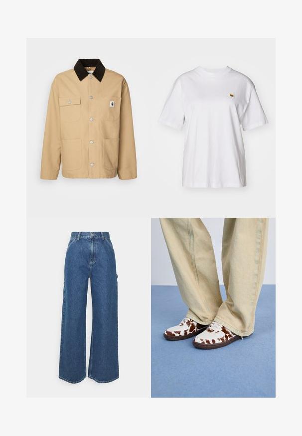 Carhartt WIP MICHIGAN - Leichte Jacke - dusty brown/tobacco rinsed; Weißes Baumwoll-T-Shirt mit lockerem Schnitt, kurzen Ärmeln und einem kleinen gestickten Logo auf der linken Brustseite.; Weite blaue Denim-Hosen mit hoher Taille, kontrastierenden Nähten und Seitentaschen, ausgestattet mit einem klassischen Five-Pocket-Design und rohen Säumen.; Weiße und braun gemusterte Sneakers aus Mesh und Leder, mit braunen Gummisohlen. Kombiniert mit hellbeigen, weit geschnittenen Hosen.