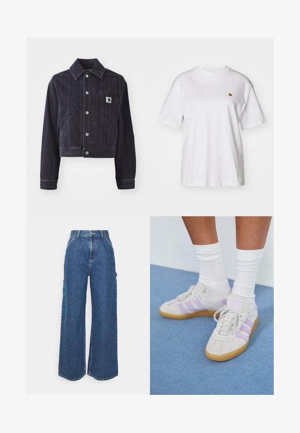 Mørk denimjakke med vertikale striper, kort design, spiss krage, frontlukking med knapper og brystlomme med logo-patch.; Hvit bomulls t-skjorte med avslappet passform, korte ermer og en liten brodert logo på venstre brystområde.; Videbeinete blå denimbukser med høy midje, kontraststing, og sidelommer, med et klassisk fem-lommers design og rå kanter.; Lys grå semsket sneakers med tre lavendelstriper, gummisåle, flate lisser og hvite ribbede sokker. Plassert mot en blå bakgrunn.