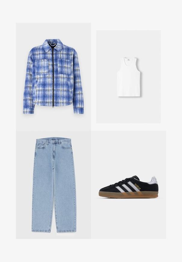 Kék kockás dzseki cipzárral elől, két mellzsebbel és strukturált gallérral. Texturált szövetből készült, fehér és fekete kiegészítőkkel.; Fehér pamut ujjatlan felső kerek nyakkivágással, széles vállpántokkal és egyenes szegéllyel, sima textúrával, látható minták nélkül.; Világoskék farmernadrág egyenes szárú kivitelben, közepes derékkal, öt zsebbel, gombos és cipzáros záródással.; Fekete velúr sportcipő fehér csíkokkal, bézs gumitalppal és arany "Gazelle" logóval. Klasszikus alacsony felső kialakítás, texturált felsőrészzel.