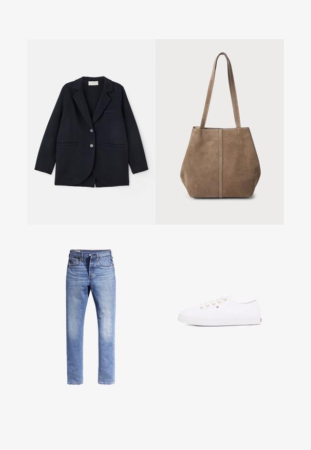 Vanessa Bruno MARC - Klassisk frakke - marine; Hvid kabelstrikket halvlange lynlås-sweater med ribbet krave, manchetter og kant, med en lille broderet mørk logo på venstre bryst.; Lysblå denimjeans med lige ben-design, fem lommer og kontrastsyninger. Stoffet ser let slidstært ud.; Hvid kanvas sneaker med guld øjer, flade snørebånd, tekstureret gummisål og minimal branding på siden. Lavprofil design.; Brun ruskinds tote bag med to lange håndtag, lodret sømdetalje på forsiden og en blød tekstur. Rummeligt design, der er velegnet til daglig brug.