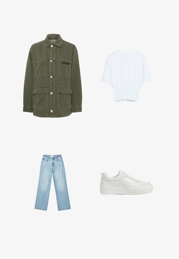 Kaffe SISSE - Ljetna jakna - grape leaf; Bijela majica kratkih rukava s opuštenim krojem i nabrano teksturom na struku. Izrađena od mekog, laganog materijala.; Svijetloplave široke traperice s visokim strukom, s izbljeđenim pranjem i malim, raštrkanim oštećenjima na cijeloj površini.; Bijele kožne tenisice s glatkom teksturom, podstavljenim gležnjem i perforiranim nožnim dijelom. Imaju blago povišeni gumeni potplat i dizajn s vezicama.