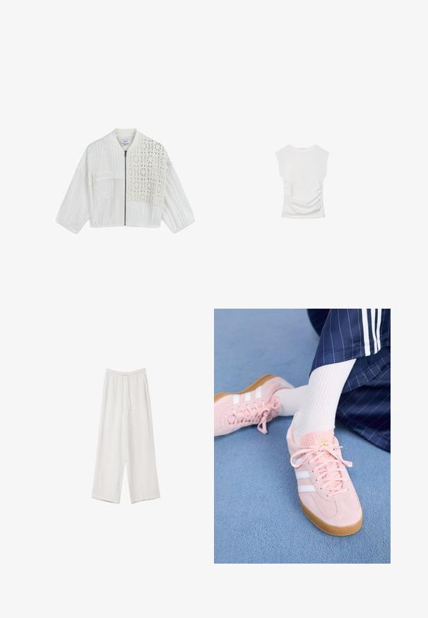 Bílá zkrácená bunda s kombinací texturovaných materiálů, předním zipem a detailním háčkovaným vzorem na jedné straně.; Bílý top s krátkým rukávem a kulatým výstřihem. Má na stranách nařasenou texturu a přiléhavý siluetu, vyrobený z měkkého, elastického materiálu.; Bílé široké kalhoty vyrobené z lehké tkaniny. Mají elastický pas se šňůrkou a boční kapsy. Hladká textura.; Svetle růžové semišové tenisky s bílými pruhy a tkaničkami, s texturovaným jazykem a gumovou podrážkou, položené na modrém koberci.