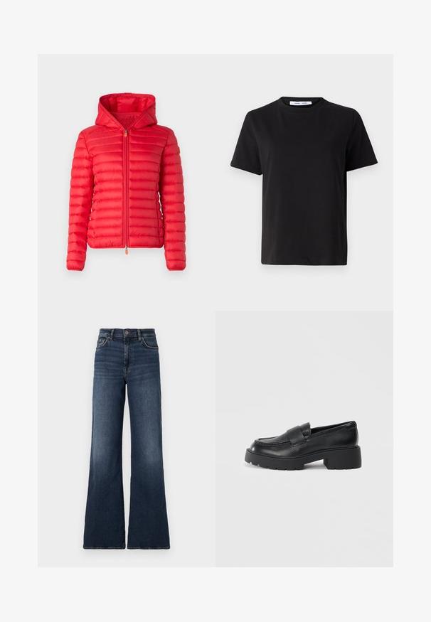 Save the duck DAISY - Giacca da mezza stagione - jack red; T-shirt nero a maniche corte realizzato in morbido cotone, con scollatura rotonda, vestibilità rilassata e una superficie liscia. Nessun motivo o grafica visibile.; Jeans in denim blu scuro a gamba larga con vita alta. Presentano un classico design a cinque tasche e una leggera scoloritura sulle cosce. Chiusura con bottone metallico.; Mocassini in pelle nera con finitura testurizzata, caratterizzati da una fascia rettangolare sulla parte anteriore e un design di suola spessa e scanalata.