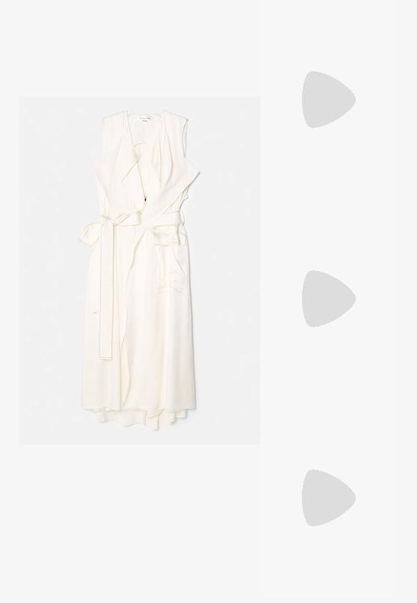 Heled varrukatega bluus heleda kollase värviga, millel on tekstuuriga, sädelev pind. Omab ümmargust kaelust ja peidetud selja lukku. Sile materjal.; Victoria Beckham TRENCH DRESS - Kokteilikleit/peokleit - ivory; Pruun nahast terav варьирмеш heel, millel on ainulaadne ümar pallikeel. Sile tekstuur, elegantne disain ja minimalistlikud detailid.; Kreemikaalune käekott ümarate sangadega, lukuga sulgur ja pitsi detail. Omab sileda nahakatte tekstuuri ja kontrastset kangast äärt.