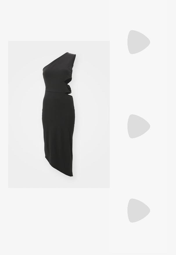 Fekete, egyvállas ruha, formás sz Siluettel, aszimmetrikus szegéllyel és csavart dizájnnal a deréknál. Simább, rugalmas anyagból készült.; Fehér bőr, magassarkú szandál bokapánttal, nyitott orral, sima textúrával és kontrasztos barna talppal, arany kiegészítő részlettel.; Ezüst hálós clutch táska textúrált, szőtt mintázattal, hajtótetővel és levehető lánc pánttal a könnyű hordozhatóság érdekében.; Kristály csepp fülbevalók ezüst színű fémalkatrészekkel, négyzet alakú studdal és lefelé csüngő téglalap és oktogon alakú kristályok sorozatával.