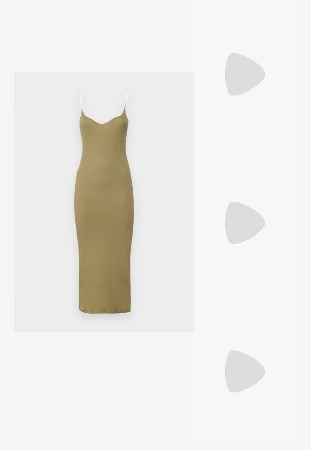 Khaki csíkozott midi ruha állítható pántokkal, mély V-nyakkal és testhez simuló fazonnal, sima textúrával és letisztult dizájnnal.; Arany fémes sarkú szandál, mely jellemzője a pántos dizájn, négyzet alakú blokk sarok és állítható bokaheveder csattal. Sima textúra.; Barna teknős páncélmintás szemüveg, ovális lencsékkel, vékony szárakkal és átlátszó részletekkel. A templomon diszkrét logó található. Elegáns, könnyű dizájn.; Barna teknős páncélmintás szemüveg, ovális lencsékkel, vékony szárakkal és átlátszó részletekkel. A templomon diszkrét logó található. Elegáns, könnyű dizájn.; Arany fémes kézi táska, strukturált dizájnnal, sima felülettel és állítható pánttal. Egyedi háromszög alakú, minimalistának mondható varrásokkal rendelkezik.