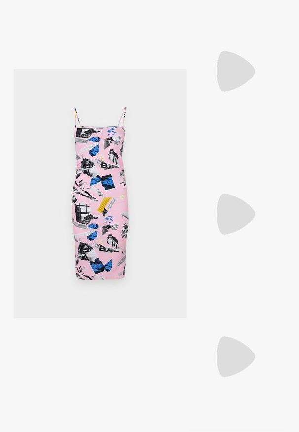 MOSCHINO JEANS RAMAGE - Laisvo kirpimo suknelė - fantasia rosa; Juodai lakuoti slingback aukštakulniai su smailiu nosiu, su tekstūruotu gyvatės raštu, reguliuojama juosta ir trumpu, tekstūruotu blokiniu kulnu.; Juodas odinis per petį nešiojamas krepšys su dviem priekiniais kišenėmis, auksiniais sagtimis, užtrauktuko uždarymu ir siauromis petnešomis. Textūruota paviršius ir kompaktiškas stačiakampis formatas.; Auksinės metalinės auskarų kabės su lenktą, pailgą forma. Turi lygų, blizgantį paviršių ir užapvalintą galiuką papildomam akcentui.