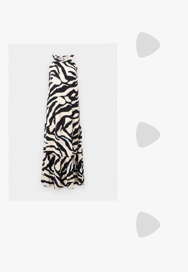 TOM TAILOR AMERICAN NECKLINE - Maxi ruha - abstract beige; Fekete lakk bőr, pántos magassarkú cipő, hegyes orral, lekerekített kivágással és tömbsarkal. Arany színű csat díszíti.; Fekete, oversize napszemüveg fokozatos árnyalatú lencsékkel, vastag kerettel és arany színű lánc díszítéssel a szárakon.; Fekete kézi táska strukturált formával, sima textúrával és fémből készült záródással. Széles fekete nadrággal és nyitott orrú szandállal párosítva, fából készült padlón.