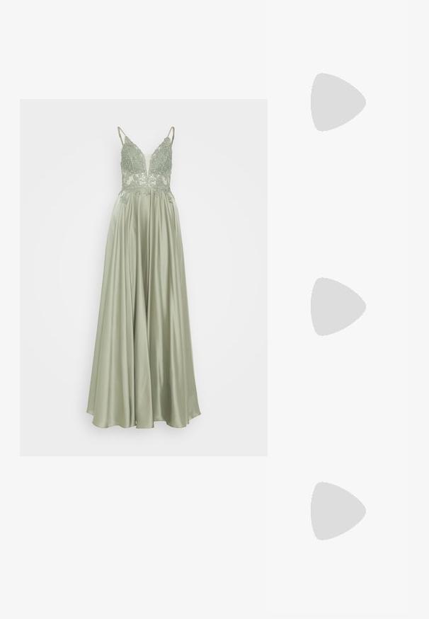 Mascara Festklänning - khaki; Svart lackläderhögklackad slingback-sko med spetsig tå, justerbar ankelsnodd och öppna sidor. Slät textur.; Svarta överdimensionerade solglasögon med gradientlinser, tjocka bågar och kedjedetaljer i guldton vid tempelarmarna.; Svart handväska med texturerad yta, dubbla handtag upptill och justerbar axelrem. Utrustad med detaljer i guld och sidofickor.