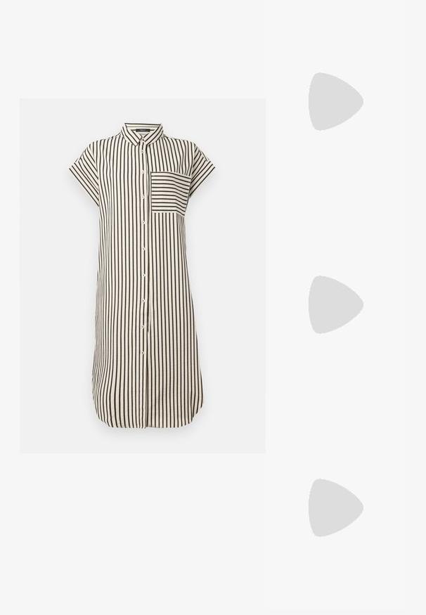 Abito camicia con colletto, maniche corte, righe verticali bianche e nere, chiusura a bottoni completa e taschino sul petto. Tessuto morbido.; Scarpa con tacco alto a punta, con una combinazione di colori argento, oro e nudo. Finitura lucida con design a ritaglio, con tacco a stiletto.; Borsa a pochette metallica argentea con una forma morbida e arrotondata e chiusura superiore annodata. Realizzata in materiale sintetico morbido.; Orecchini a cerchio in argento con un design torciglionato, caratterizzati da una finitura lucida e chiusura a perno. Misurano circa 3 cm di diametro.