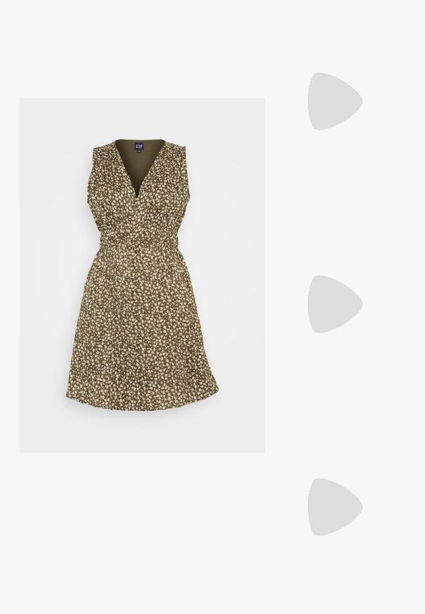 Brun blomstret kjole med V-hals, uten ermer og samlet midje. Har små hvite blomster og en svingete nederdel.; Svart ribbet crop tank top med rund halslinning og ermeless design. Laget av myk, elastisk stoff med rene, kantede kanter.; Svarte høyhælte joggesko med hvite snøringer, en hvit logo og kontrasterende hvit søm. Har en tykk hvit såle og teksturert semsket skinn på overflaten.; Metallinnrammede solbriller med ovale grønne linser. Tynn sølvfarget metallramme og svarte øreplugger. Minimalistisk design, ingen synlige logoer.