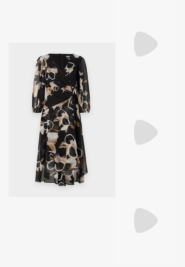 Robe noire à fleurs avec de longues manches transparentes, dotée d'un design enveloppant et d'un tissu texturé. Accents de beige et de blanc dans le motif floral.; Des sandales noires à talons hauts avec des fines lanières au design noué, un bout carré lisse et un talon aiguille élégant.; Sac à main en métal gris clair avec une bandoulière en chaîne, orné de petits clous métalliques ronds et d'un logo de marque triangulaire.; Boucles d'oreilles en métal argenté avec une forme larmoyante lisse et une finition polie. Des gravures subtiles ajoutent des détails. Design minimaliste.