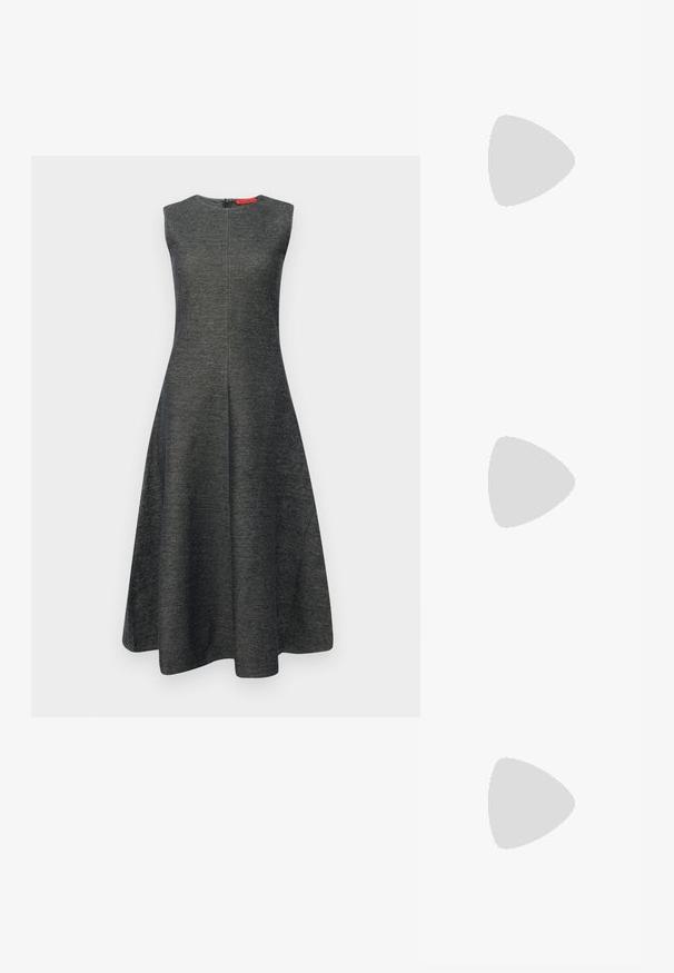 Hallhjlus, hall riietus ilma varrukateta, millel on laienev siluett, valmistatud struktureeritud kangast. Omab peidetud selja lukku ja siledat kaelus.; Must matte musta kõrge kontsaga king, millel on terav varvas ja sujuv siluett. Omab sileda, läikivat viimistlust ja sale stiletto konts.; Mustast nahkämbriga kott tekstuurses viimistluses, kuldsete metalldetailide aktsentidega ja avatud ülaosaga. Omab lühikest käepidet ja reguleeritavat õlavarre rihma.; Kullatud tooni kõrvarõngad, millel on Saturni disain, tekstureeritud ribaga ja sisse pandud ringikujulised kristallid lisasära jaoks.