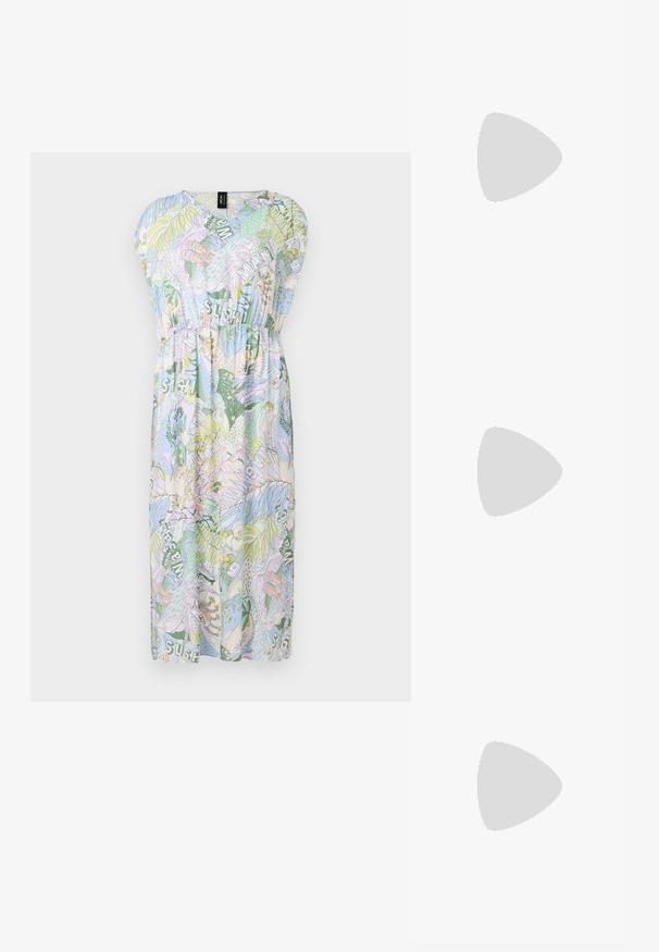 Robe à manches courtes, décolleté en V, de couleur bleu clair avec des motifs tropicaux colorés, présentant une taille élastique et un design fluide jusqu'aux genoux.; Tongs noires avec une semelle en caoutchouc texturée, deux fines lanières et un détail de logo embossé subtil sur la lanière.; Lunettes de soleil en plastique noir avec verres verts, monture carrée, accent argenté sur le sourcil et branches texturées. Marque indiquée sur l'intérieur de la branche.; Sac à main en cuir noir avec un design à haut froncé, doté de deux poignées courtes et d'une bandoulière longue et réglable. Texture lisse, forme arrondie.